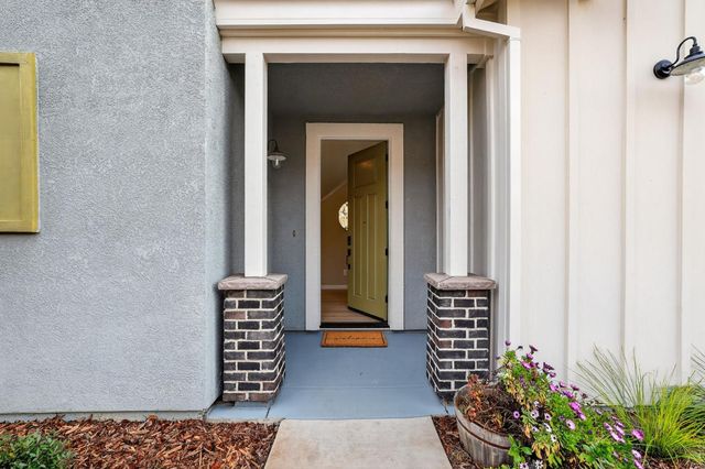 3225 Sunny Gate Ln, Folsom, CA 95630