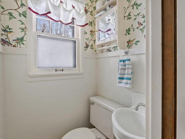 1025 N 15th STREET, Manitowoc, WI 54220