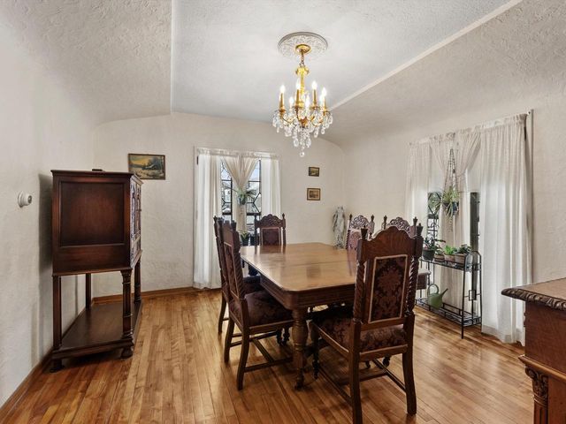 1025 N 15th STREET, Manitowoc, WI 54220