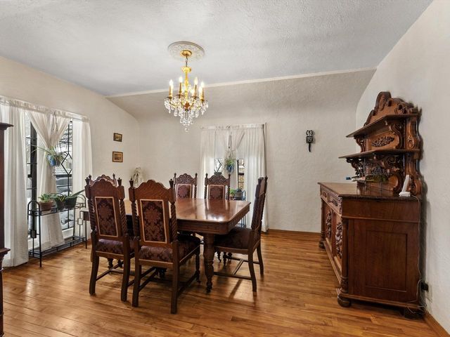 1025 N 15th STREET, Manitowoc, WI 54220