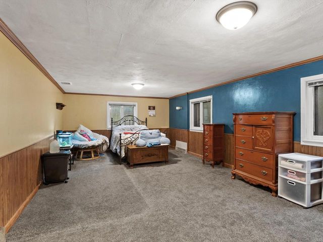 1025 N 15th STREET, Manitowoc, WI 54220