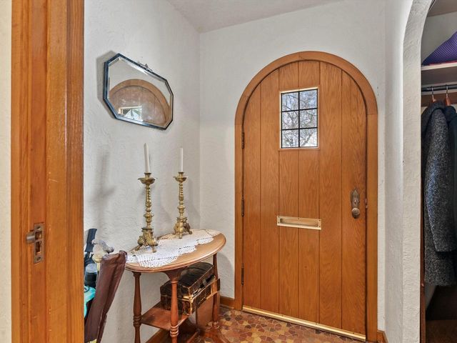 1025 N 15th STREET, Manitowoc, WI 54220