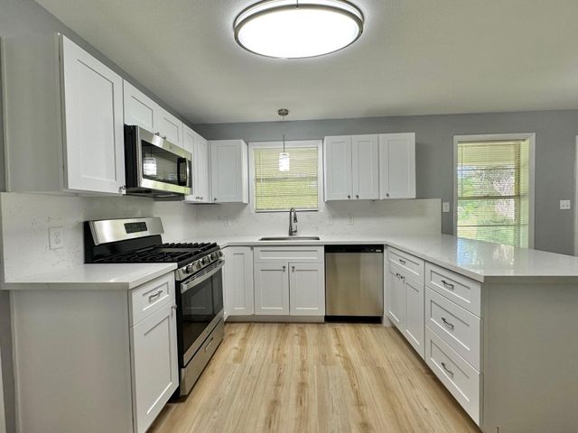 802 E Terrell Avenue, Crockett, TX 75835