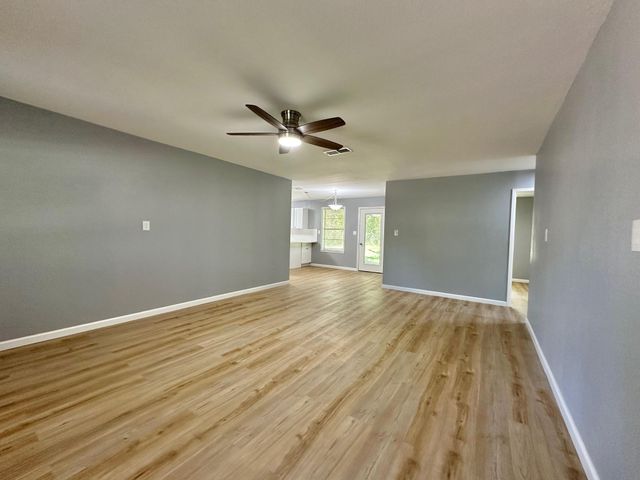 802 E Terrell Avenue, Crockett, TX 75835