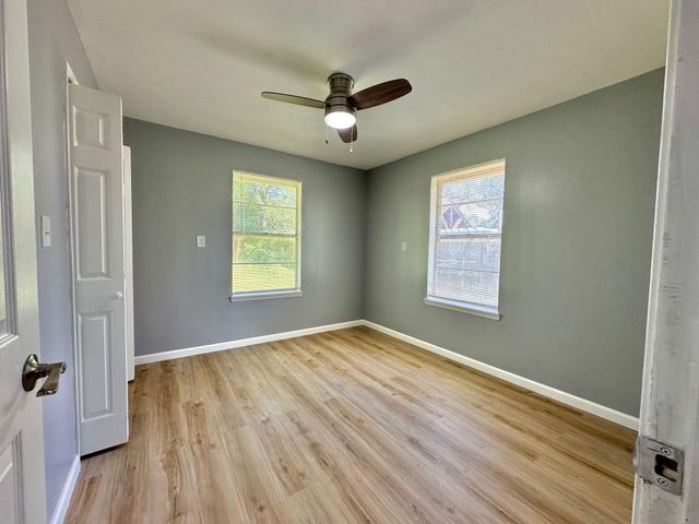 802 E Terrell Avenue, Crockett, TX 75835