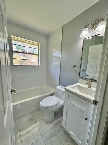 802 E Terrell Avenue, Crockett, TX 75835