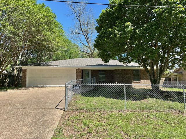 802 E Terrell Avenue, Crockett, TX 75835