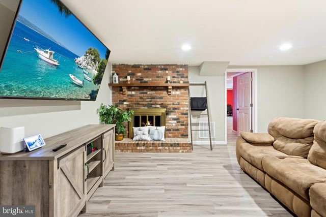 620 S FRIZZELLBURG RD, Westminster, MD 21158