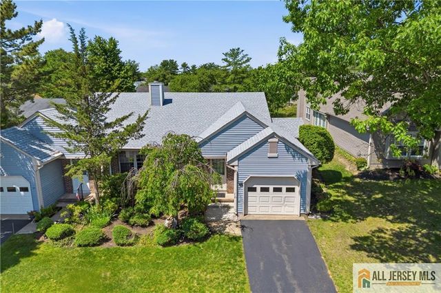 9 Patrick Henry A Court, Monroe, NJ 08831