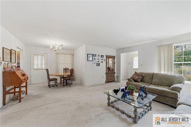 9 Patrick Henry A Court, Monroe, NJ 08831