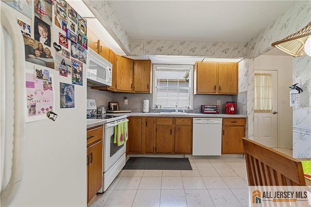 9 Patrick Henry A Court, Monroe, NJ 08831