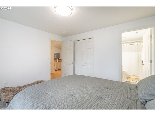 2443 Sw TAYLOR Dr, Mc Minnville, OR 97128