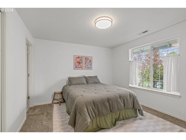 2443 Sw TAYLOR Dr, Mc Minnville, OR 97128