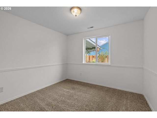 2443 Sw TAYLOR Dr, Mc Minnville, OR 97128