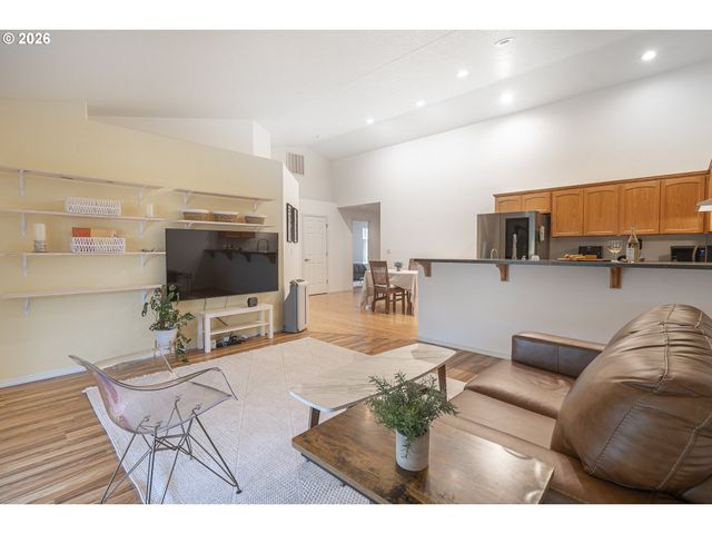 2443 Sw TAYLOR Dr, Mc Minnville, OR 97128
