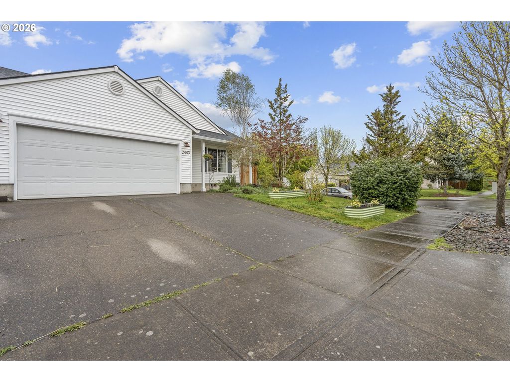 2443 Sw TAYLOR Dr, Mc Minnville, OR 97128