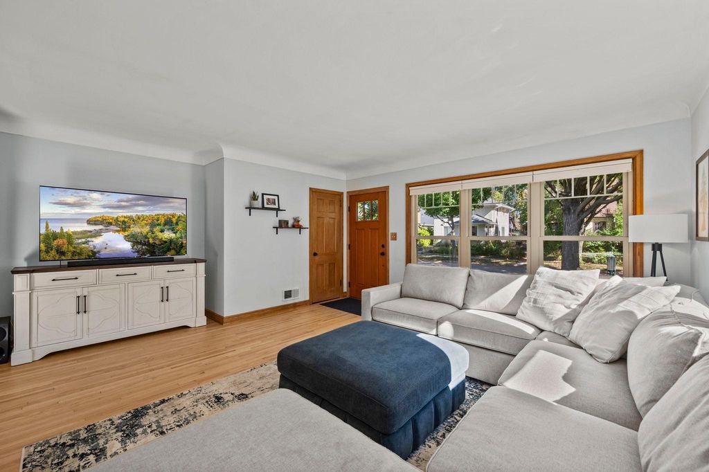2704 Garfield Street NE, Minneapolis, MN 55418 — photo 4