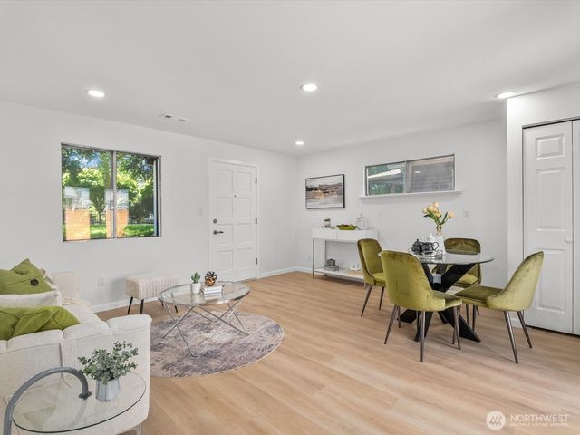 505 Burnett Avenue S, Renton, WA 98057