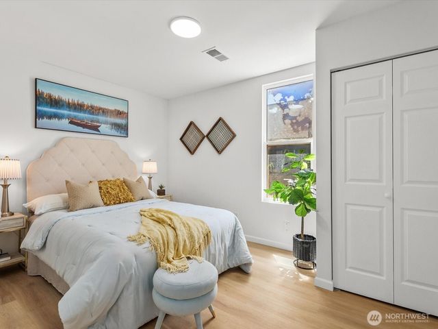 505 Burnett Avenue S, Renton, WA 98057
