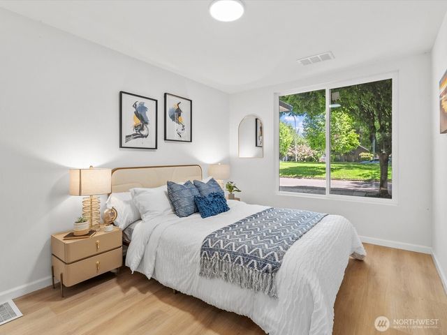 505 Burnett Avenue S, Renton, WA 98057