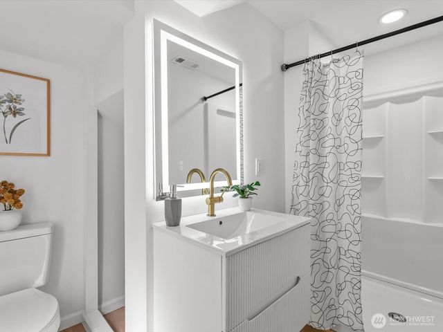 505 Burnett Avenue S, Renton, WA 98057