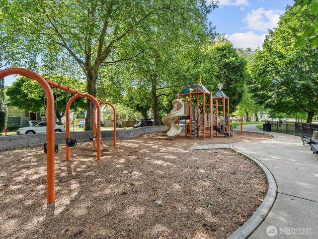 505 Burnett Avenue S, Renton, WA 98057