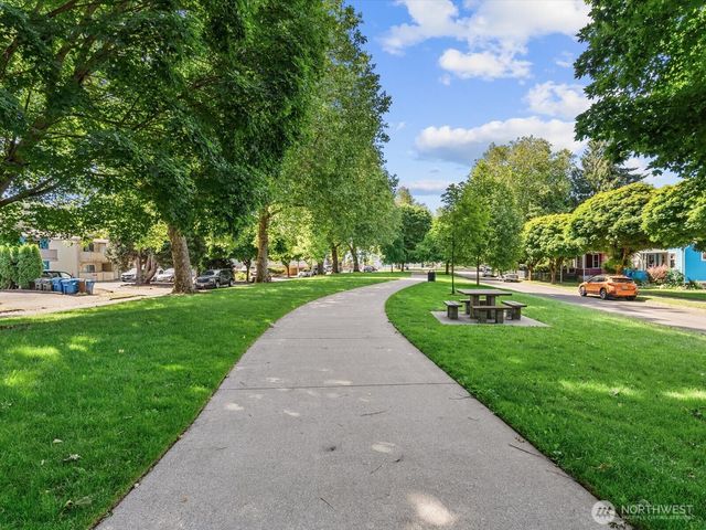 505 Burnett Avenue S, Renton, WA 98057