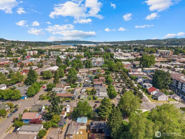 505 Burnett Avenue S, Renton, WA 98057