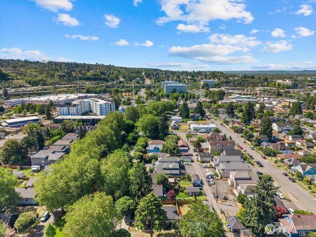 505 Burnett Avenue S, Renton, WA 98057