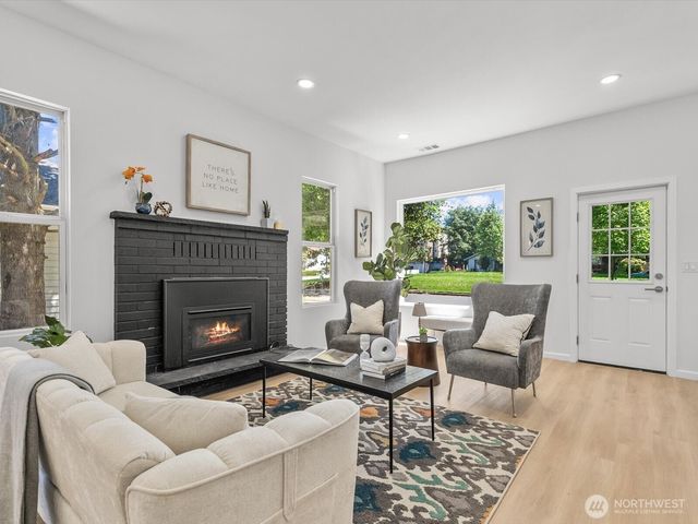 505 Burnett Avenue S, Renton, WA 98057