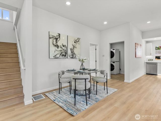 505 Burnett Avenue S, Renton, WA 98057