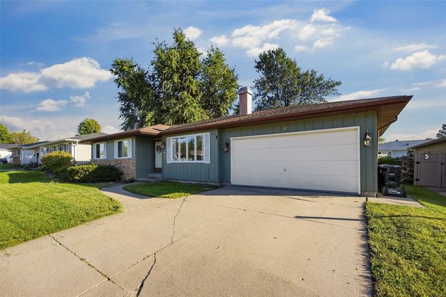 1885 28th Avenue, Marion, IA 52302