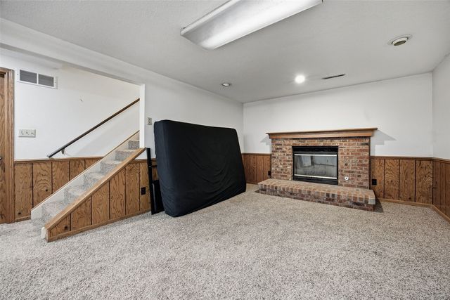 1885 28th Avenue, Marion, IA 52302