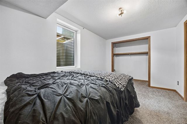 1885 28th Avenue, Marion, IA 52302