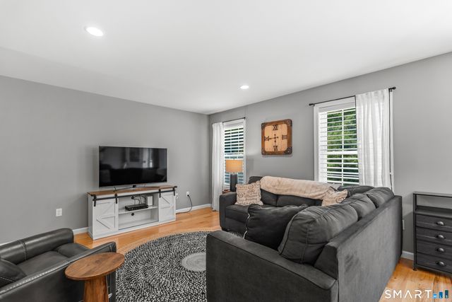 57 Gillette Way 57, Bristol, CT 06010