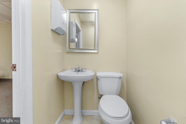 405 STEMMERS RUN RD, Essex, MD 21221