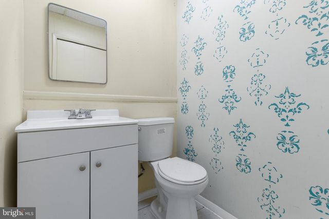 405 STEMMERS RUN RD, Essex, MD 21221