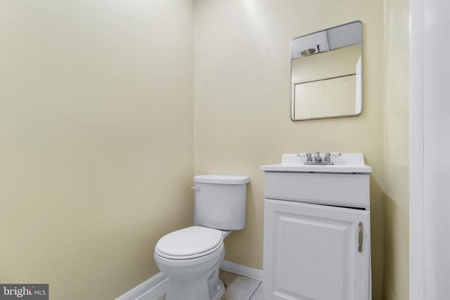 405 STEMMERS RUN RD, Essex, MD 21221