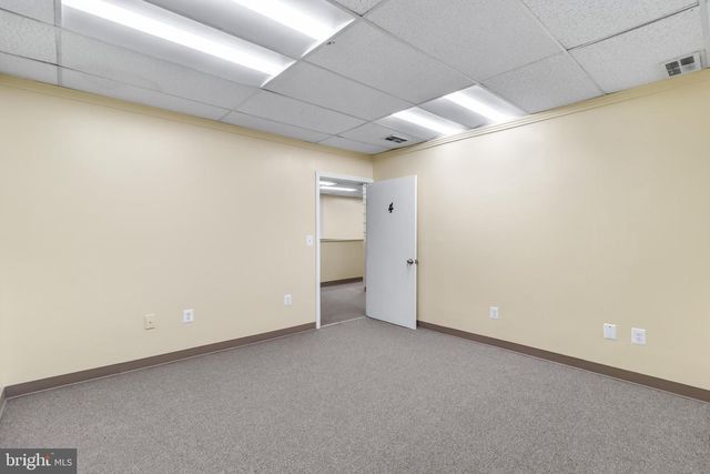 405 STEMMERS RUN RD, Essex, MD 21221