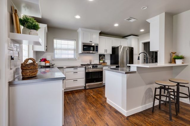 2606 Woodmere Drive, Dallas, TX 75233