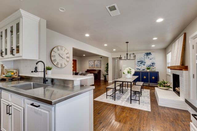 2606 Woodmere Drive, Dallas, TX 75233