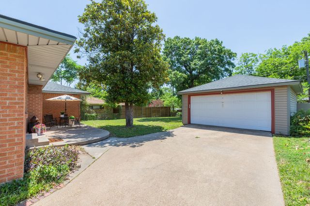 2606 Woodmere Drive, Dallas, TX 75233