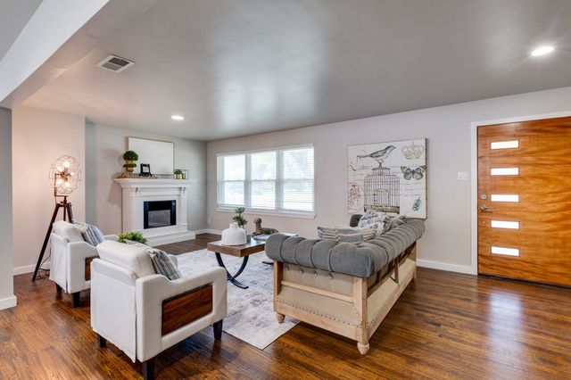 2606 Woodmere Drive, Dallas, TX 75233