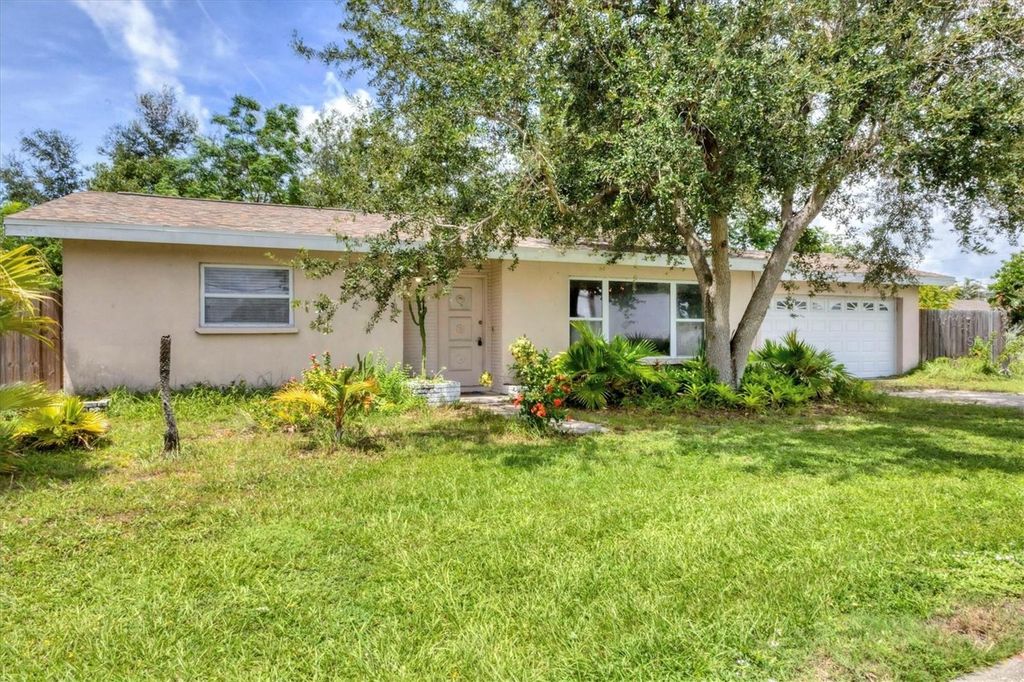 2104 S TUTTLE AVENUE, Sarasota, FL 34239