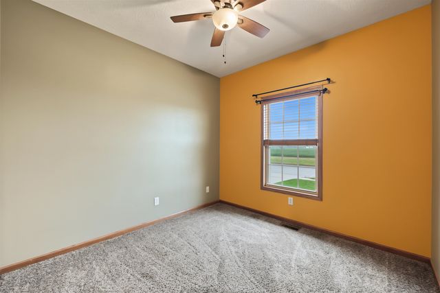 2872 Melanie Ln, Salina, KS 67401