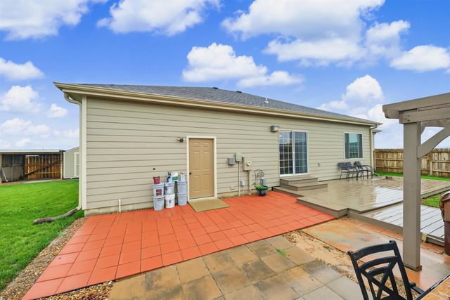 2872 Melanie Ln, Salina, KS 67401