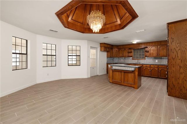 948 S Mike Chapa Avenue, La Villa, TX 78562