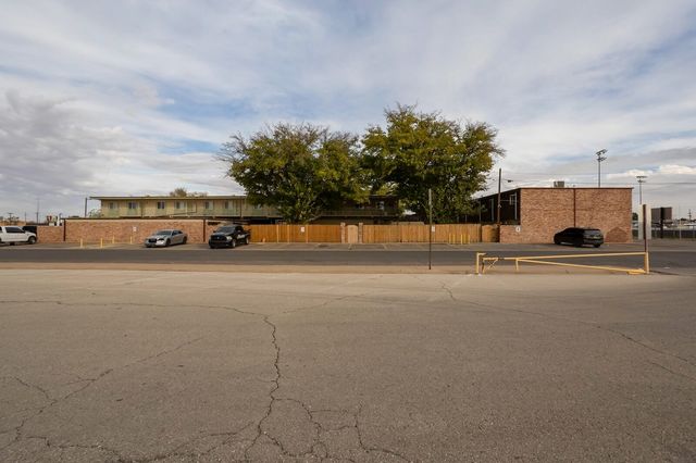 1800 S Pennsylvania Avenue, Roswell, NM 88201