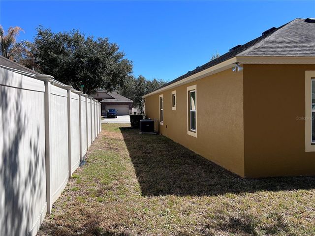 2115 WASECA LANE, Leesburg, FL 34748