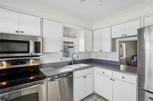 3210 CAMBRIDGE AVENUE, Bradenton, FL 34207